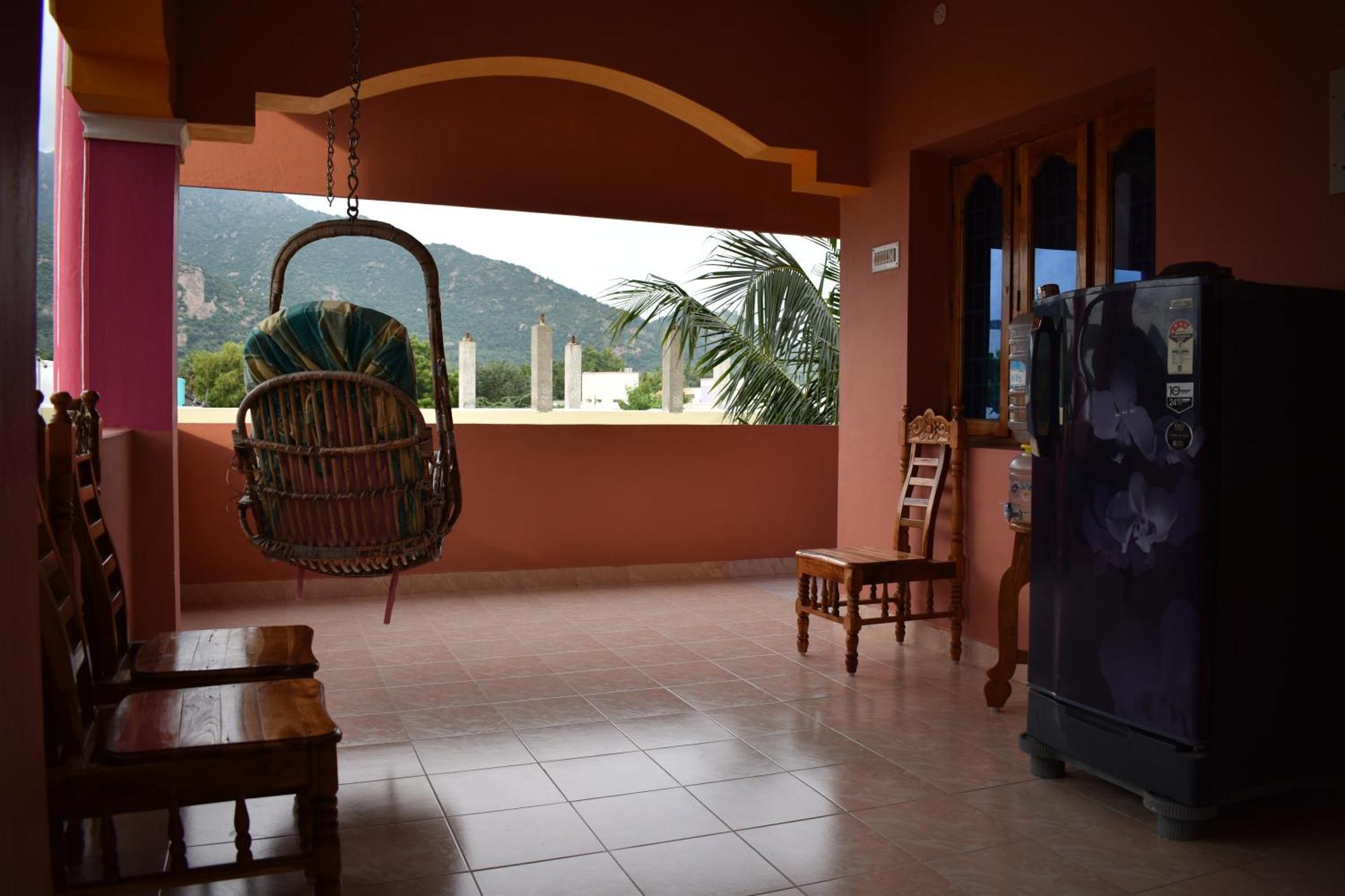 Rainbow Guest House Tiruvannamalai Exterior photo