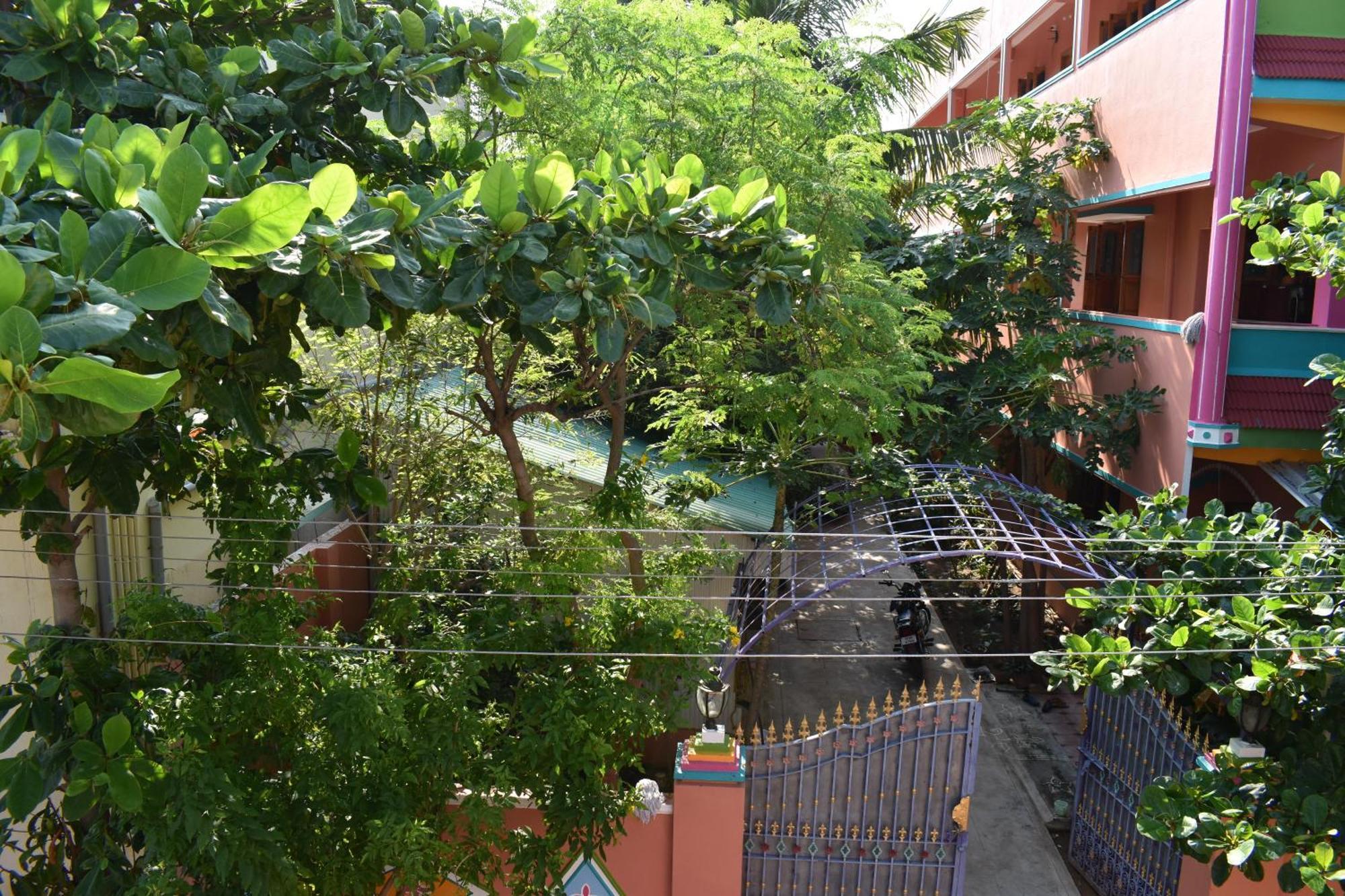 Rainbow Guest House Tiruvannamalai Exterior photo
